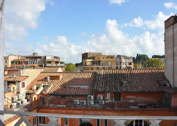 Trastevere Santa Cecilia Roma